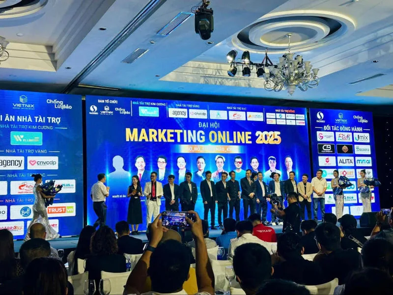 Đại hội Marketing Online 2025 có sự tham gia của 10 diễn giả hàng đầu đến từ các lĩnh vực khác nhau
